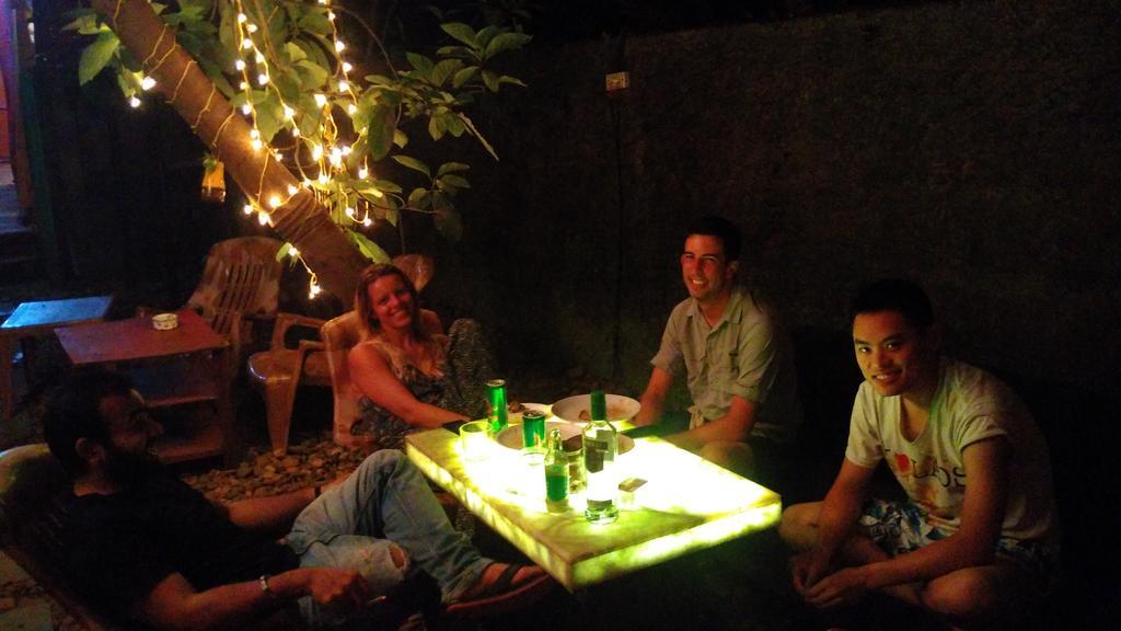 Bricks And Bamboo Hostel Anjuna Esterno foto