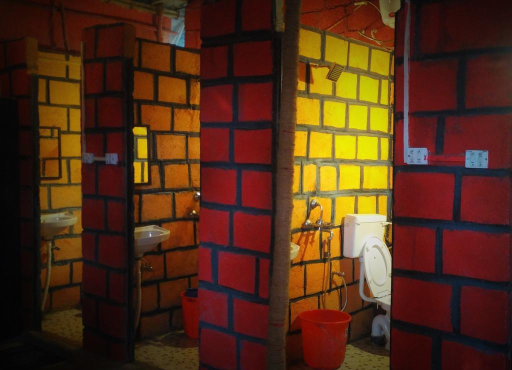 Bricks And Bamboo Hostel Anjuna Esterno foto