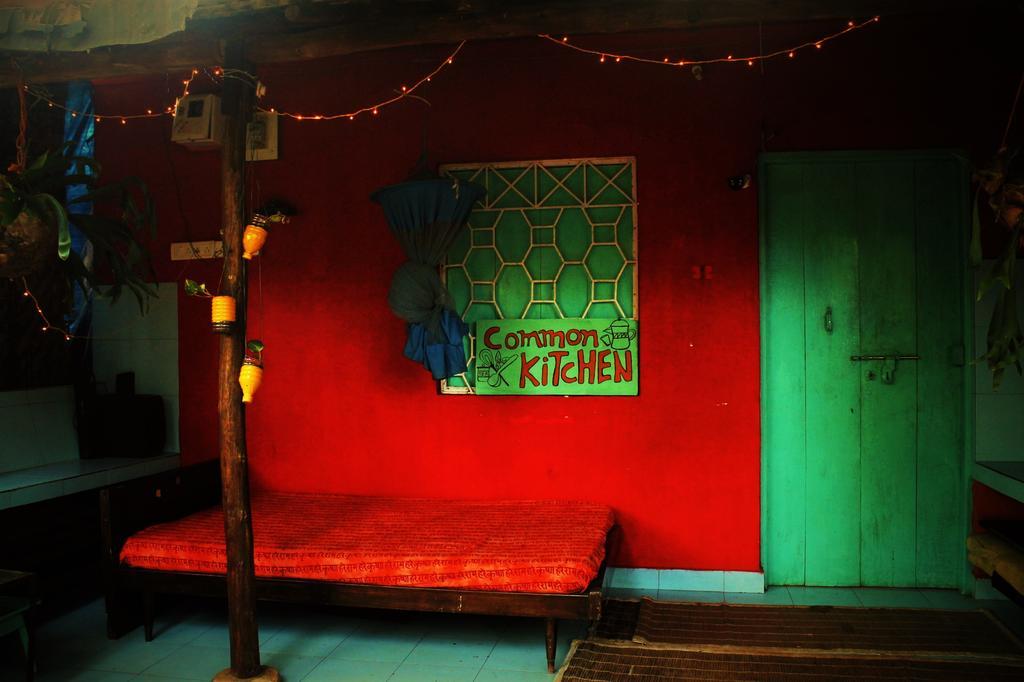 Bricks And Bamboo Hostel Anjuna Esterno foto