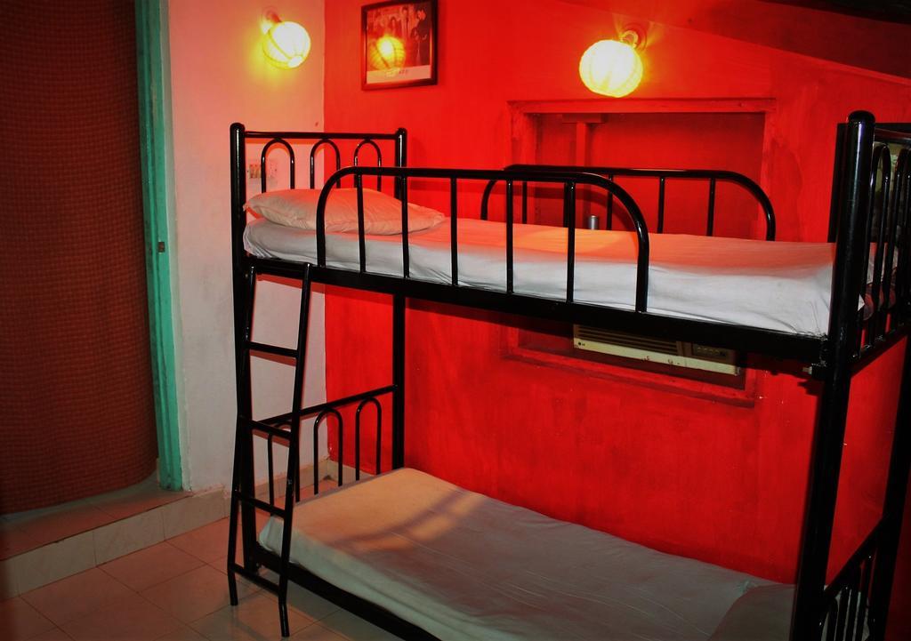 Bricks And Bamboo Hostel Anjuna Esterno foto